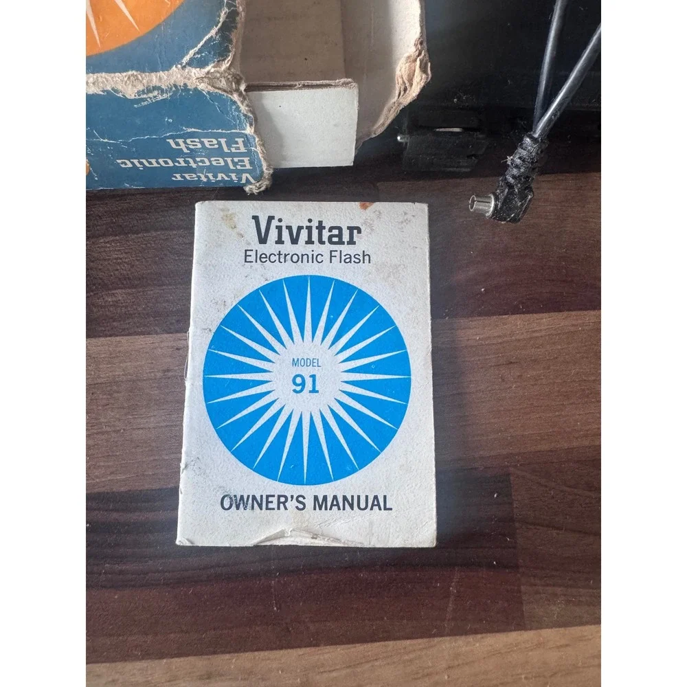 Vintage Vivitar Model 91 Electronic Flash Made In Japan w/ Box & Manual Untested
